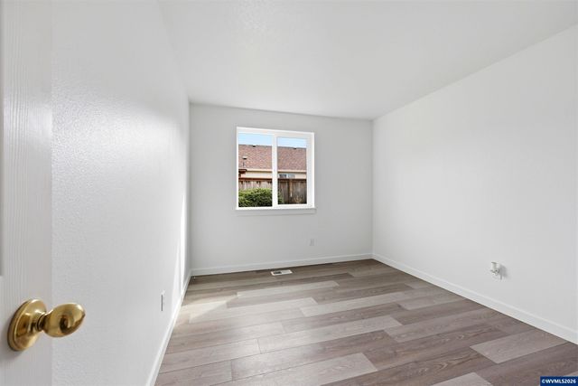 3086 SE 23rd Av, Albany, OR 97322