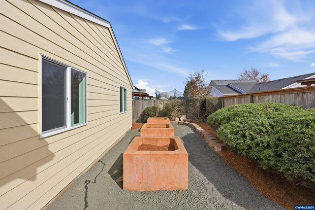 3086 SE 23rd Av, Albany, OR 97322