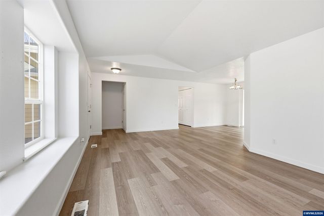 3086 SE 23rd Av, Albany, OR 97322