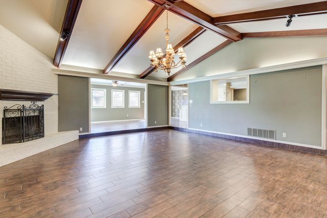 8405 Vicksburg Avenue, Lubbock, TX 79424