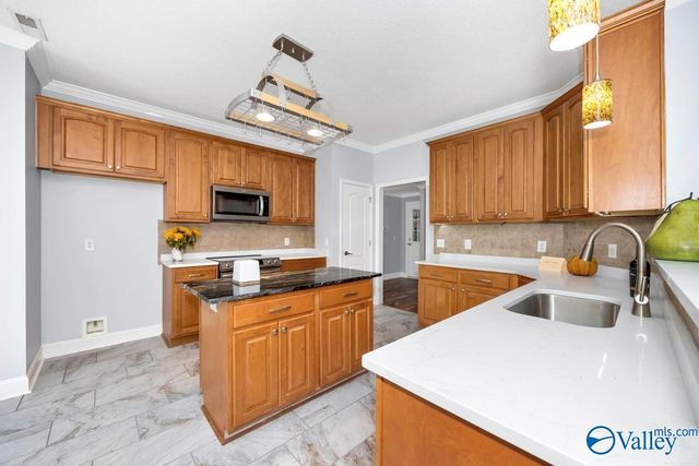 176 Riverwalk Trail, New Market, AL 35761