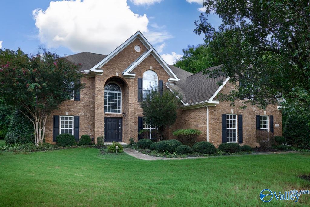 176 Riverwalk Trail, New Market, AL 35761