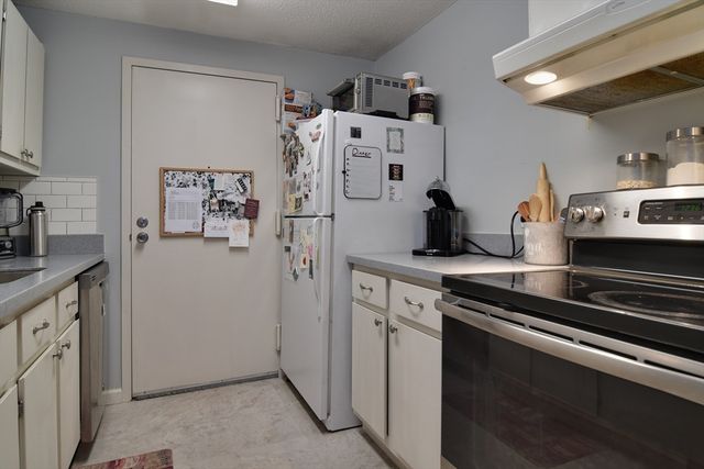 34 Silver Hill 12, Natick, MA 01760
