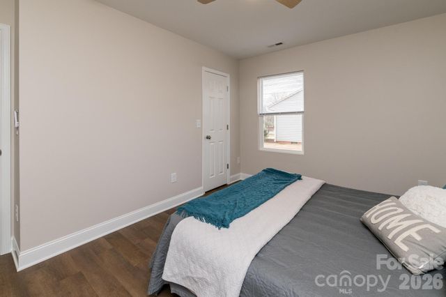 445 Hillcrest Drive, Statesville, NC 28677