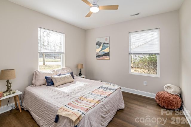 445 Hillcrest Drive, Statesville, NC 28677