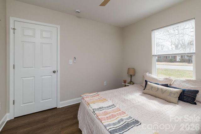 445 Hillcrest Drive, Statesville, NC 28677