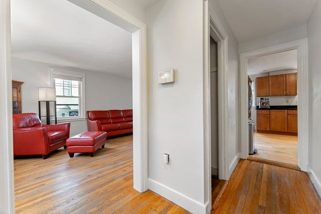 11 Gifford Dr, Worcester, MA 01606
