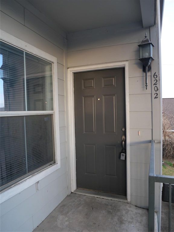 6289 Wilcrest Drive 6202, Houston, TX 77072