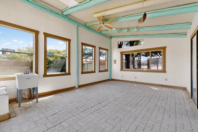 3900 DELAMAR Avenue NE, Albuquerque, NM 87110