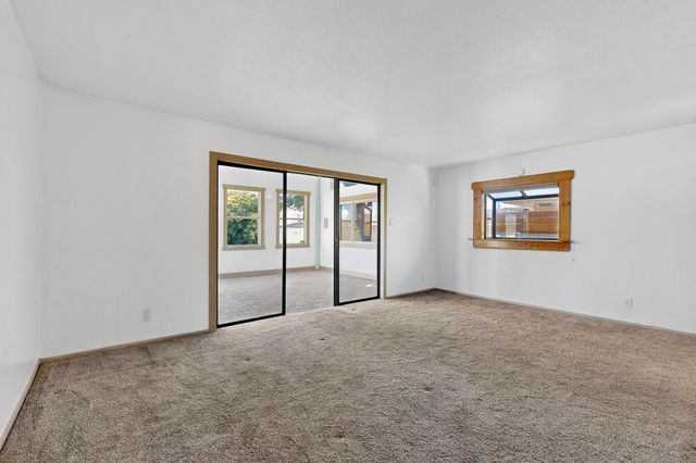 3900 DELAMAR Avenue NE, Albuquerque, NM 87110