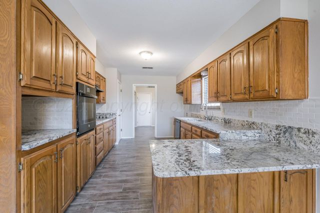 6000 HAMPTON Drive, Amarillo, TX 79109