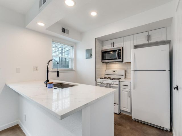 7801 Shoal Creek BLVD 139, Austin, TX 78757