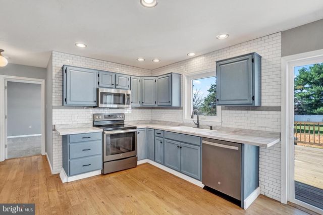 14 HOFFHEINS DR, New Freedom, PA 17349