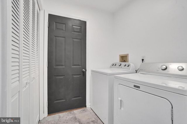 14 HOFFHEINS DR, New Freedom, PA 17349