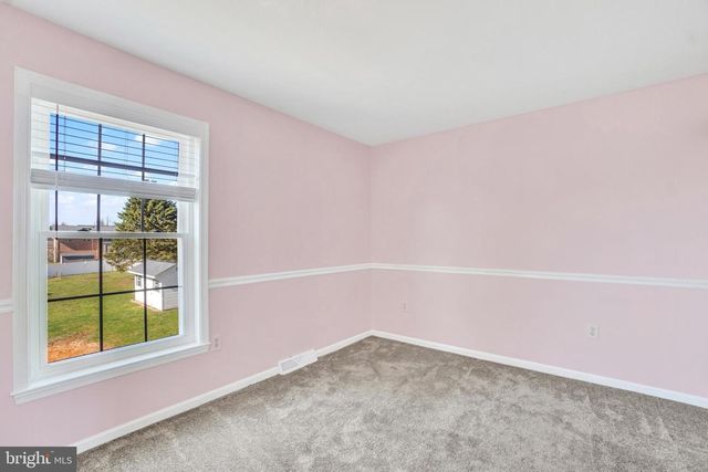 14 HOFFHEINS DR, New Freedom, PA 17349