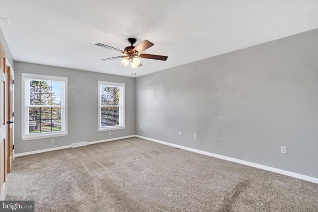 14 HOFFHEINS DR, New Freedom, PA 17349