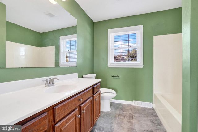 14 HOFFHEINS DR, New Freedom, PA 17349