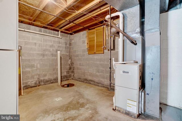 14 HOFFHEINS DR, New Freedom, PA 17349