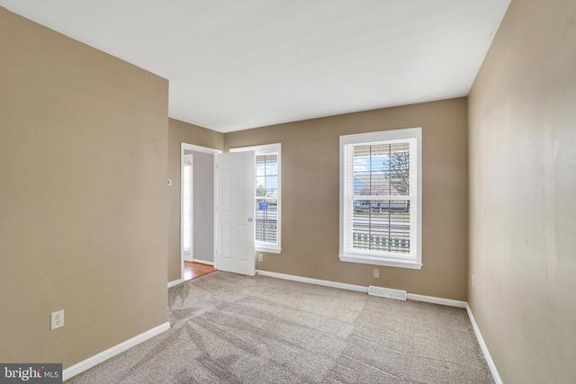 14 HOFFHEINS DR, New Freedom, PA 17349