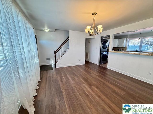 1310 Beverly Avenue, Bethlehem City, PA 18018