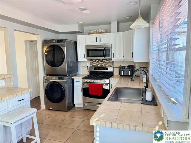 1310 Beverly Avenue, Bethlehem City, PA 18018