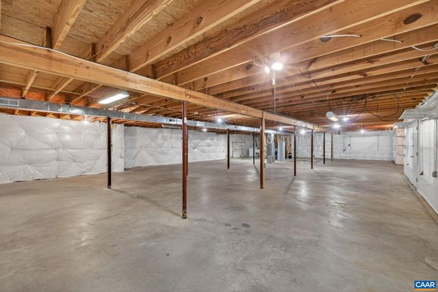 102 HAPPY VALLEY RD, Keswick, VA 22947