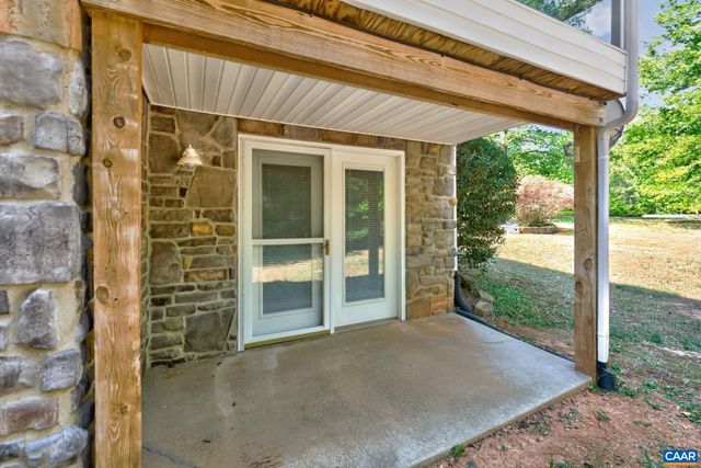 102 HAPPY VALLEY RD, Keswick, VA 22947