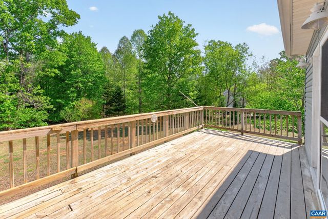 102 HAPPY VALLEY RD, Keswick, VA 22947