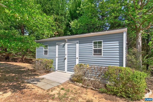 102 HAPPY VALLEY RD, Keswick, VA 22947