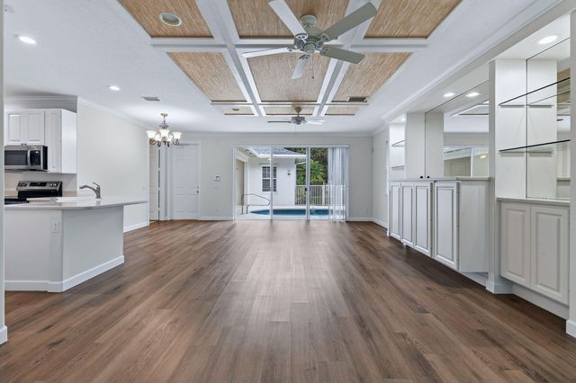 303 Caravelle Drive, Jupiter, FL 33458