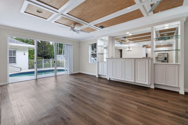 303 Caravelle Drive, Jupiter, FL 33458