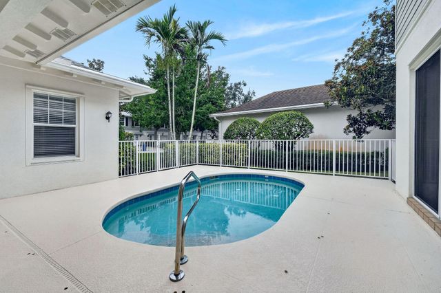 303 Caravelle Drive, Jupiter, FL 33458