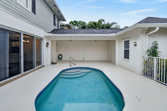 303 Caravelle Drive, Jupiter, FL 33458