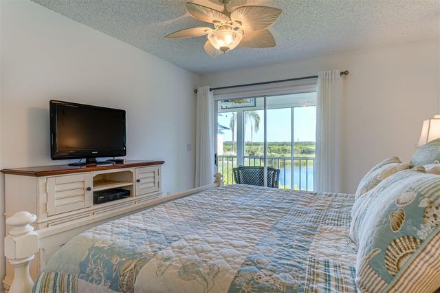 923 SANDPIPER CIRCLE 923, Bradenton, FL 34209