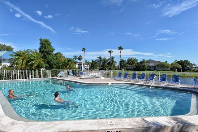 923 SANDPIPER CIRCLE 923, Bradenton, FL 34209