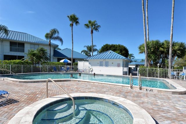 923 SANDPIPER CIRCLE 923, Bradenton, FL 34209