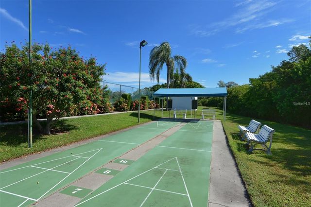 923 SANDPIPER CIRCLE 923, Bradenton, FL 34209