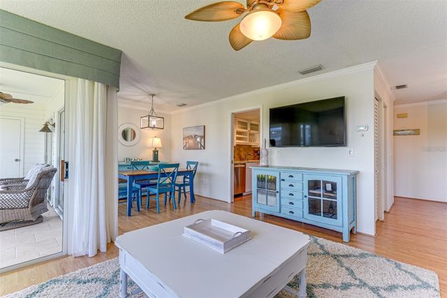 923 SANDPIPER CIRCLE 923, Bradenton, FL 34209