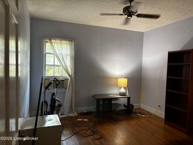2228 Gladstone Ave, Louisville, KY 40205