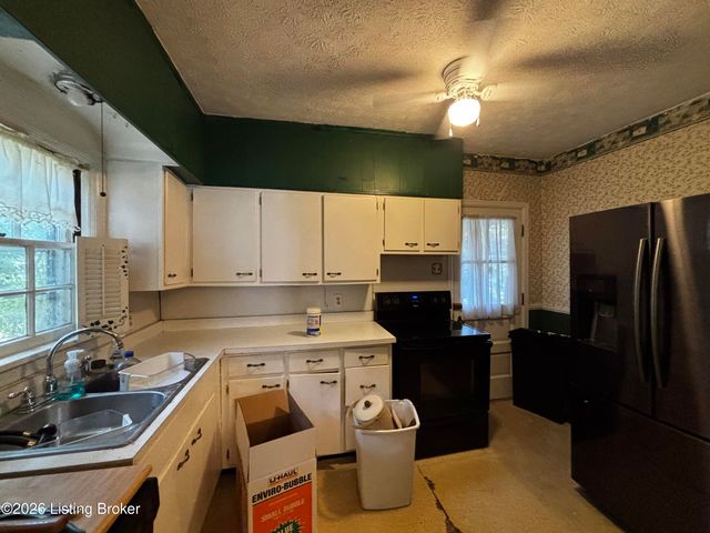 2228 Gladstone Ave, Louisville, KY 40205