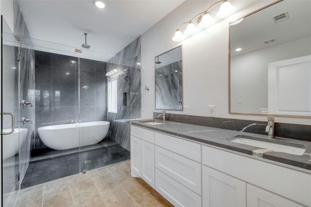 132 Kahalulu DR, Bastrop, TX 78602