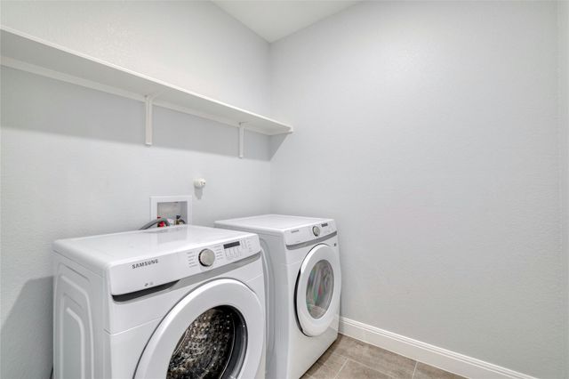 132 Kahalulu DR, Bastrop, TX 78602