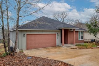 132 Kahalulu DR, Bastrop, TX 78602