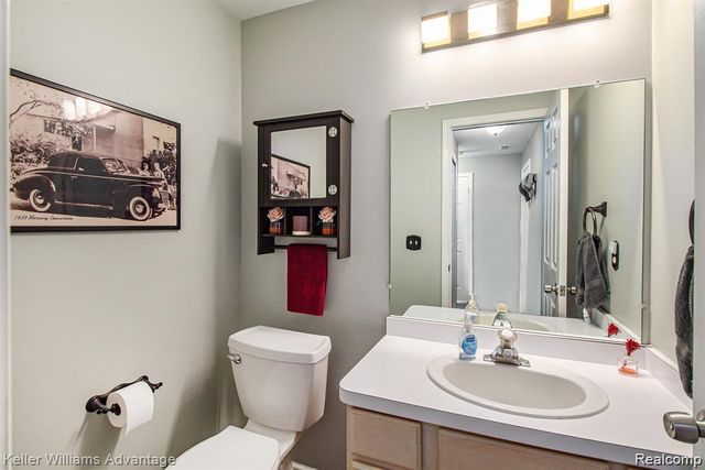 130 Lakeshore Pointe Drive, Update, MI 48843