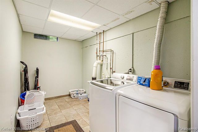 130 Lakeshore Pointe Drive, Update, MI 48843