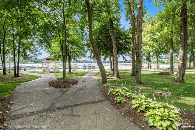 130 Lakeshore Pointe Drive, Update, MI 48843