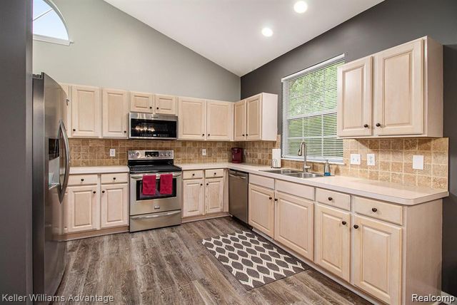 130 Lakeshore Pointe Drive, Update, MI 48843