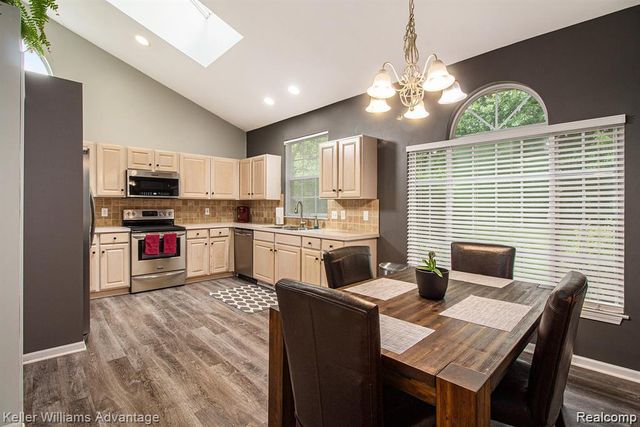 130 Lakeshore Pointe Drive, Update, MI 48843