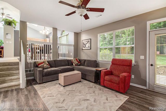 130 Lakeshore Pointe Drive, Update, MI 48843