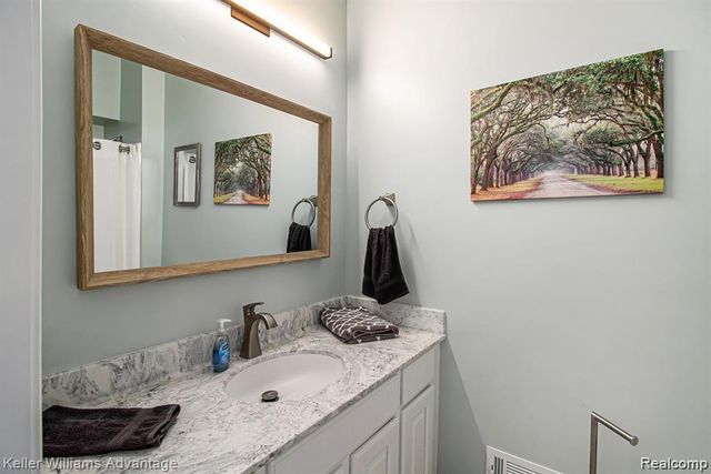 130 Lakeshore Pointe Drive, Update, MI 48843